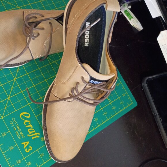 mens size 7.5 laced loafers - Picture 1 of 6